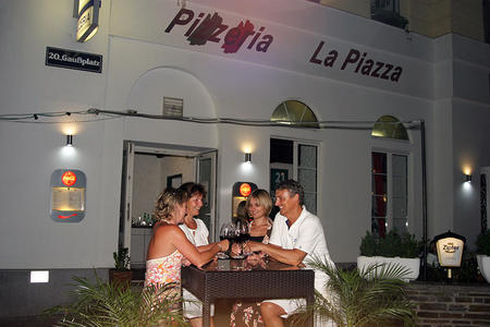 Foto von Pizzeria La Piazza